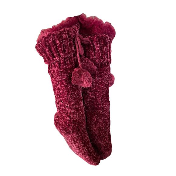 Jane And Bleecker Maroon Red Plush Soft Slipper Socks NWOT - Picture 2 of 4